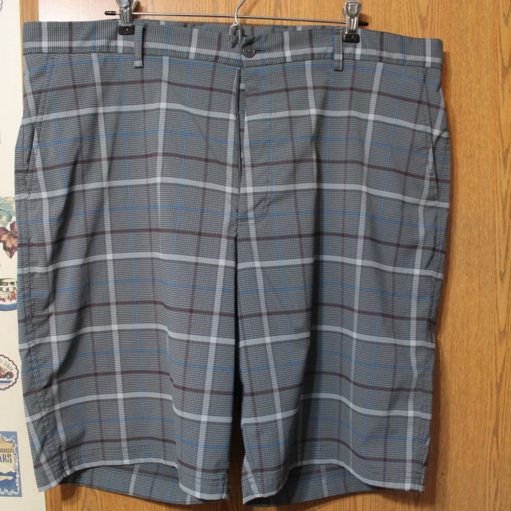 Men's Pebble Beach Golf Shorts Sz 40